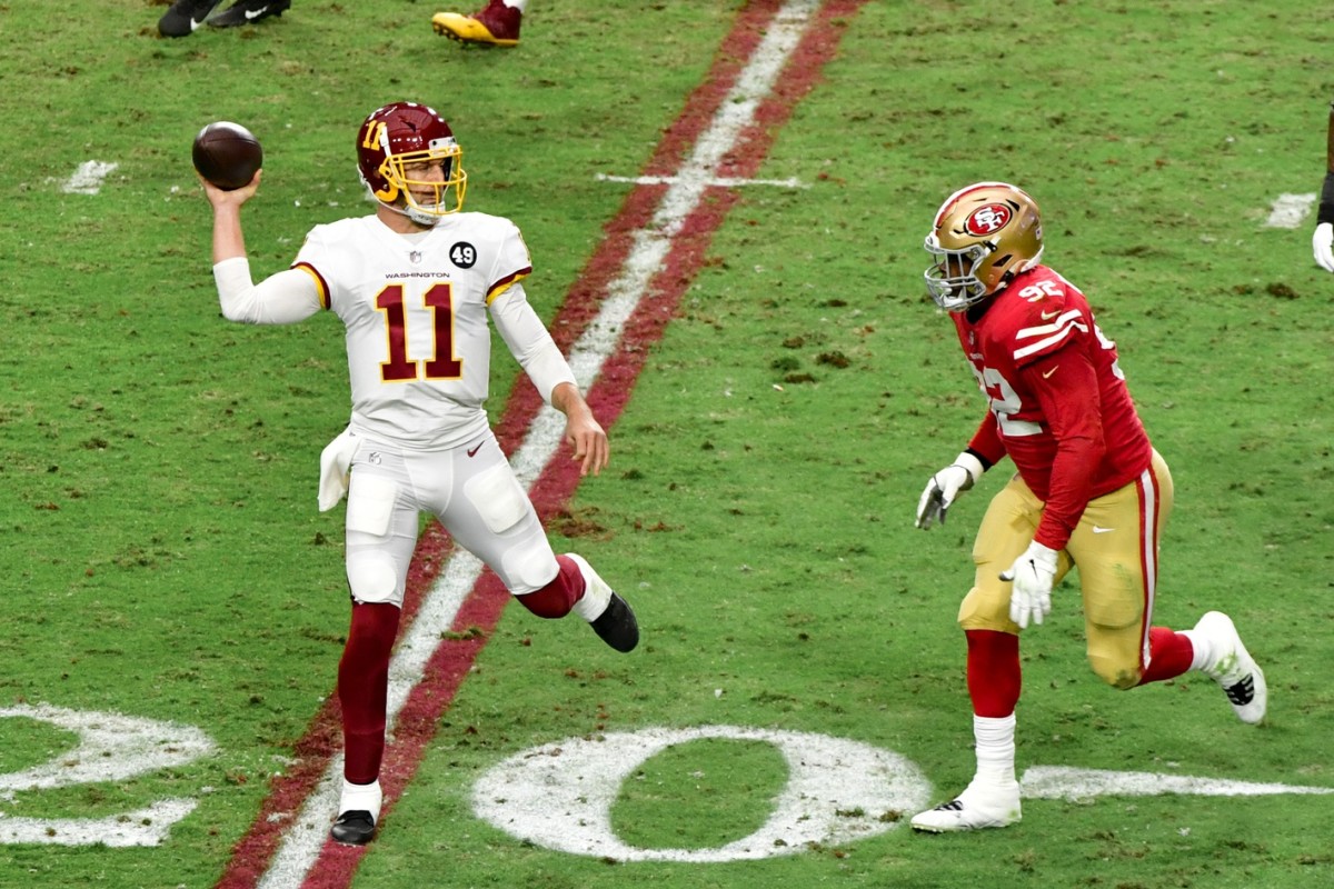 Alex Smith Throw 2 © Matt Kartozian  2020 Dec 13